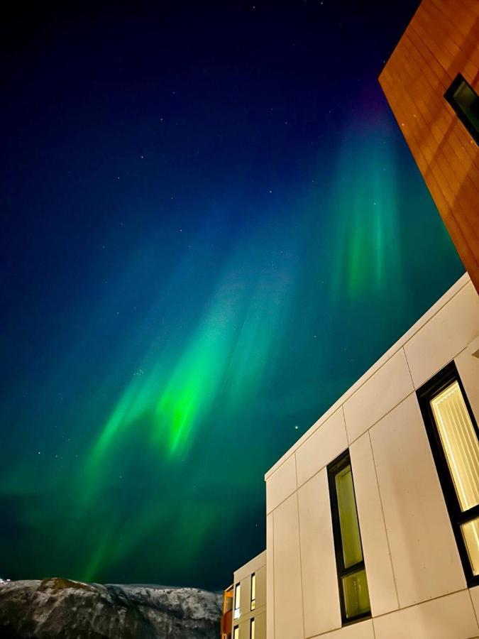 Leilighet Ved Havet Med Utsikt Over Tromsoysundet. Exteriér fotografie